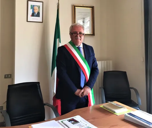 Il sindaco Stanislao Martire | | Comune Casali del Manco