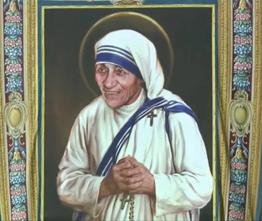 Il Papa presiede la Messa di canonizzazione di Madre Teresa di Calcutta | | CTV