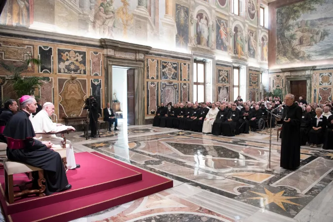 Il Papa riceve i partecipanti al Congresso degli Abati Benedettini |  | Osservatore Romano