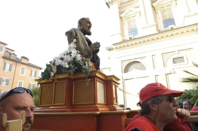 La festa di Padre Pio a Roma |  | https://sansalvatoreinlauro.org/padre-pio-san-salvatore-in-lauro/