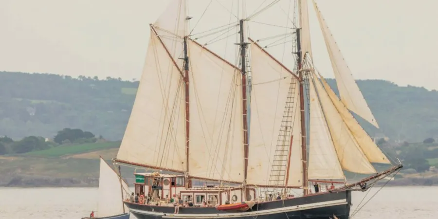 La goletta Bel Espoir. |  | MED 25 Odyssey - il Bel Espoir.