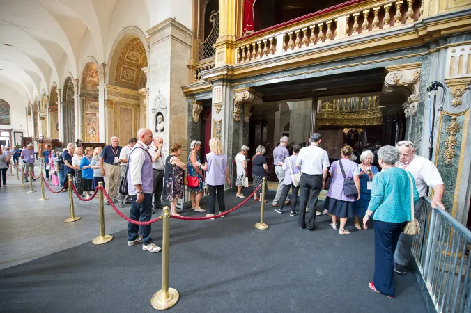 La esposizione della Sindone | | Arcidiocesi di Torino / Renzo Bussio