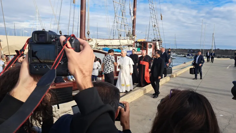 Papa Leone XIV sulla nave |  | AIGAV