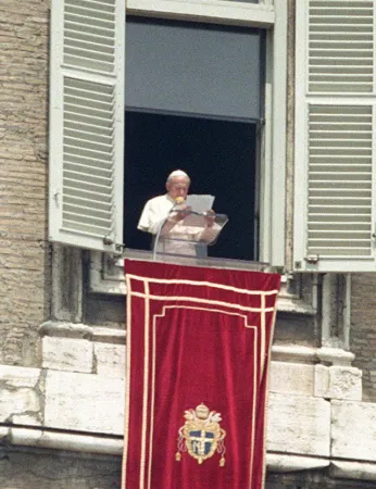 Giovanni Paolo II  |  | Wikicommons 