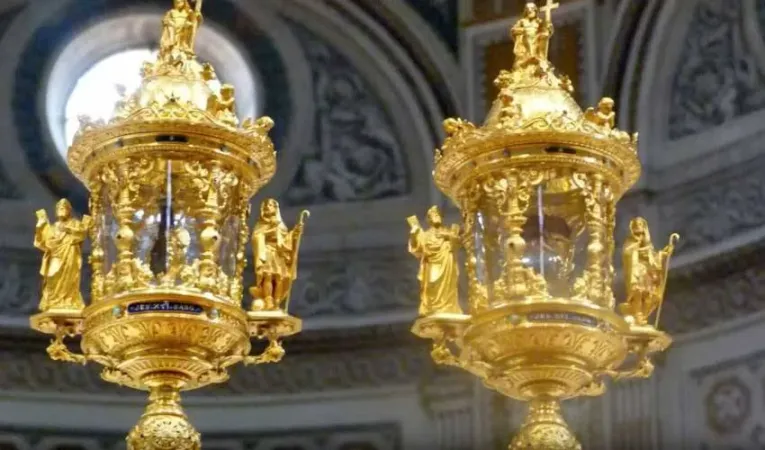 I Sacri Vasi con le reliquie |  | Diocesi di Mantova