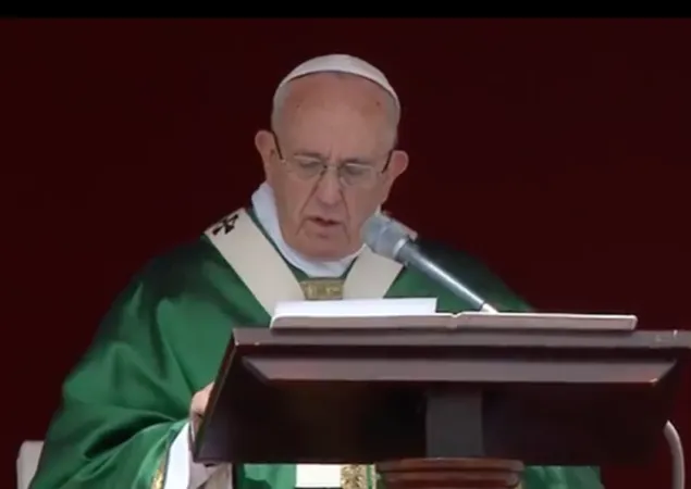 Il Papa pronuncia l'omelia | | CTV