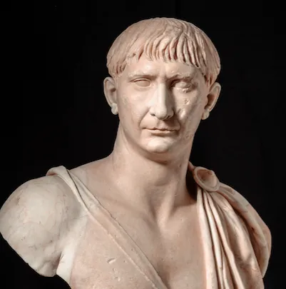 Busto di Traiano (Musei Capitolini, Palazzo Nuovo, Sala Imperatori – Archivio Fotografico dei Musei Capitolini, foto Zeno Colantoni)   |  | © Roma, Sovrintendenza Capitolina ai Beni Culturali