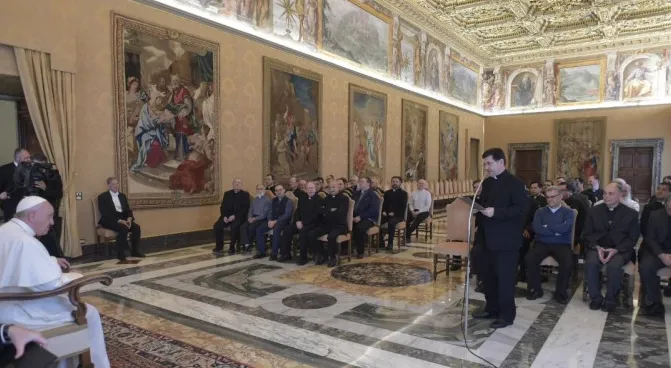 Papa Francesco nella udienza agli scalabriniani |  | Vatican Media