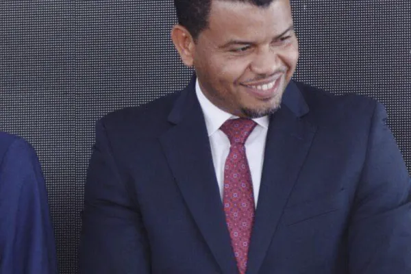 Takele Uma Banti, sindaco di Addis Abeba, capitale di Etiopia
 / Account Twitter Takele Uma