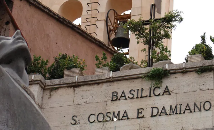 Il cortile interno | | Santi Cosma e Damiano