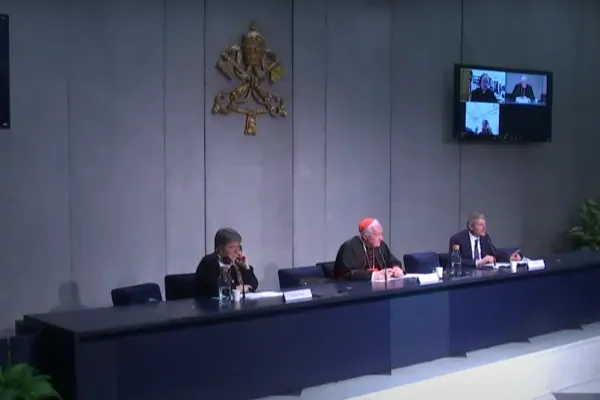 Un momento della conferenza stampa di presentazione del Simposio sulla Teologia Fondamentale del Sacerdozio, Sala Stampa della Santa Sede, 12 aprile 2021 / Vatican News / You Tube