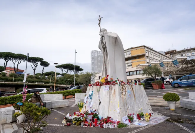 Il Piazzale del Gemelli |  | EWTN