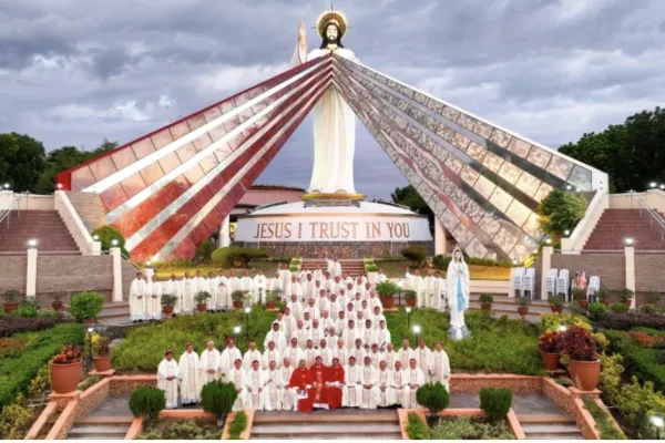 I vescovi delle Filippine al santuario nazionale della Divina Misericordia / da CNA