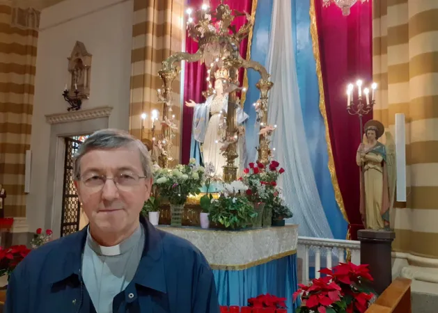 parroco della chiesa di Santa Maria Immacolata e di San Giovanni Berchmans, padre Gianni Tescaro della Congregazione dei Giuseppini del Murialdo | | AT