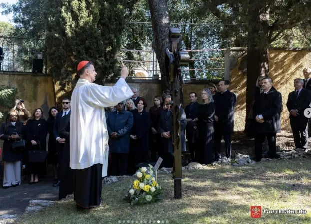 La Benedizione della Croce Lituana |  | Governatorato della Città del Vaticano
