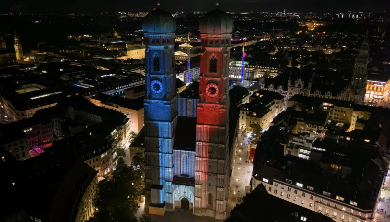 Il Duomo illuminato |  | pd