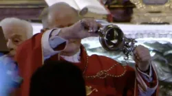 Un momento del prodigio di oggi / Credit Chiesa di Napoli, diretta web