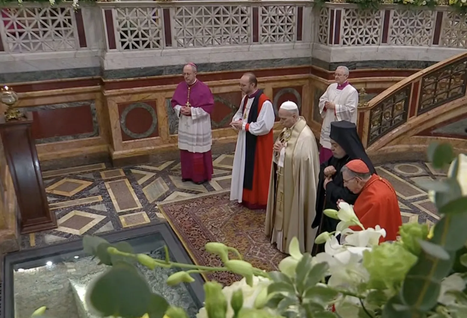 Papa Leone XIV e i rappresentati delle altre confessioni cristiane alla Tomba di San Paolo