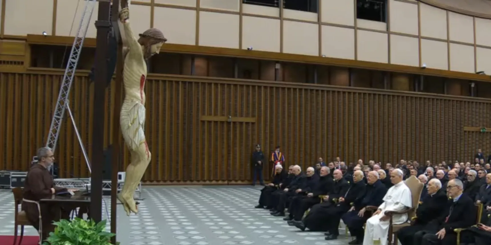 Un momento della meditazione di oggi in aula Paolo VI