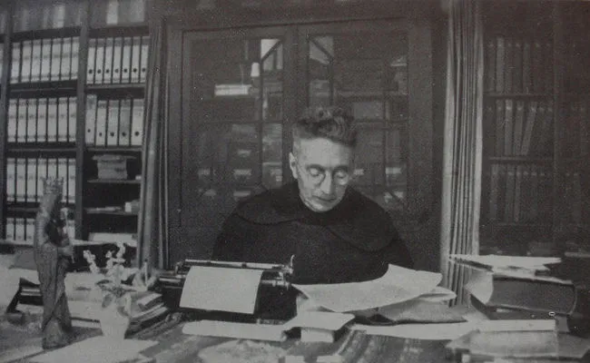 Beato Tito Brandsma | Il Beato Tito Brandsma tra le sue carte | PD