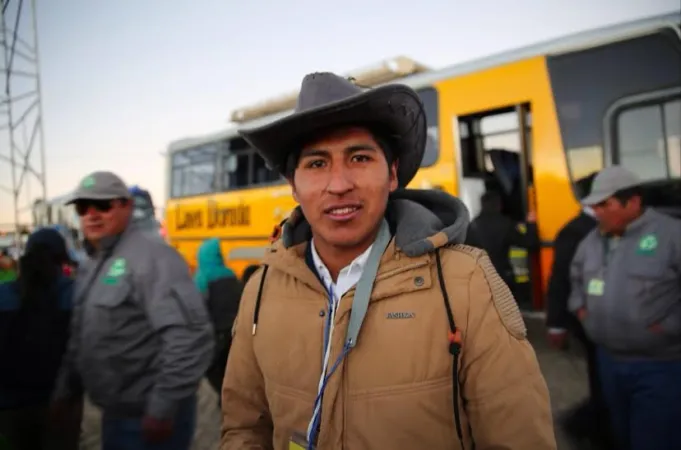 I boliviani venuti a ricevere Papa Francesco | | Alan Holdren - CNA