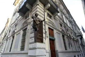 La nuova statua di Giulia Barolo |  | Opera Barolo