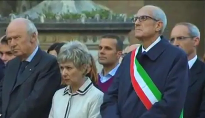 La celebrazione al Verano, Francesco Paolo Tronca | | CTV