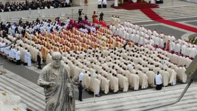 Il sagrato di San Pietro | | Aci group