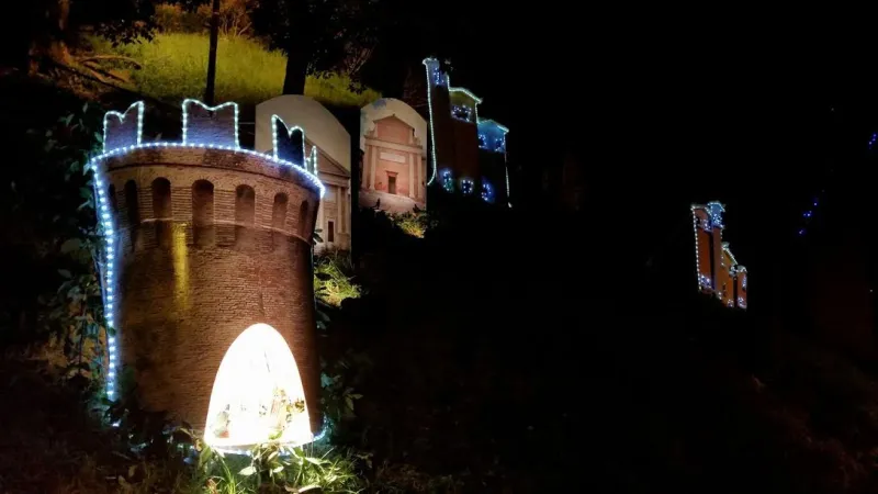 Il presepe di Tolentino, uno dei paesi colpiti dal terremoto |  | Fb dei gruppi di quartiere Vittorio Veneto e Foro Boario di Tolentino