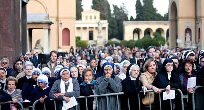 In preghiera al Verano |  | Diocesi di Roma