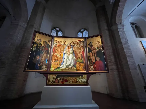 La pala di Cranach- Triegel nella chiesa di Santa Maria in Campo Santo | | Acistampa
