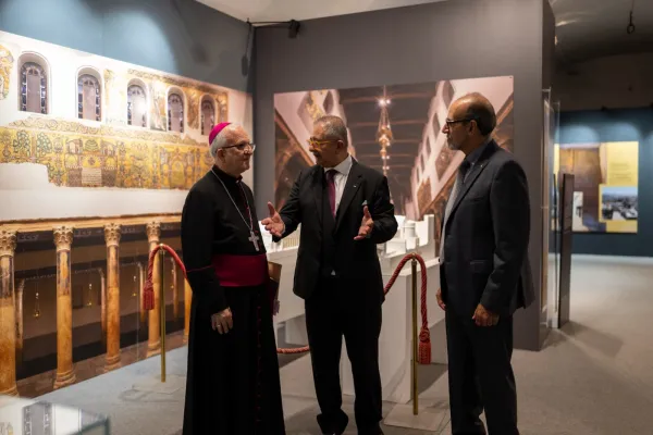 L'ambasciatore Kassisieh alla mostra Betlehem Reborn / Ambasciata di Palestina presso la Santa Sede