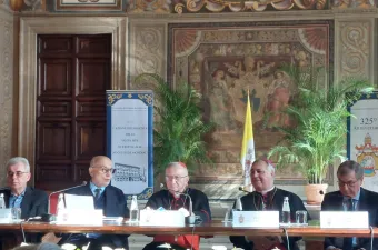 Il panel del convegno che ha celebrato il 325esimo anniversario della Pontificia Accademia Ecclesiastica, Sala Regia, Palazzo Apostolico Vaticano, 17 gennaio 2026 / Ambasciata di Cipro presso la Santa Sede