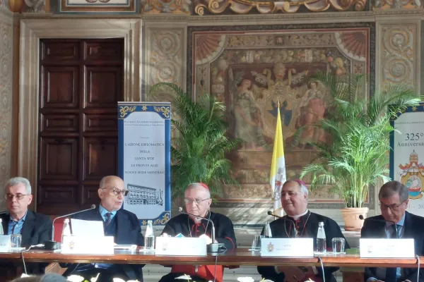 Il panel del convegno che ha celebrato il 325esimo anniversario della Pontificia Accademia Ecclesiastica, Sala Regia, Palazzo Apostolico Vaticano, 17 gennaio 2026 / Ambasciata di Cipro presso la Santa Sede